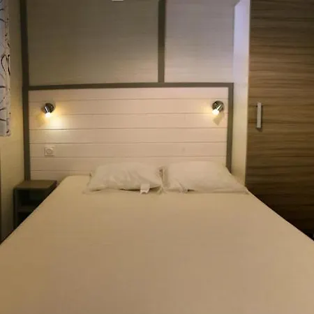 캠프장 Chalet 3 Chambres Camping Les Cruses Ribes